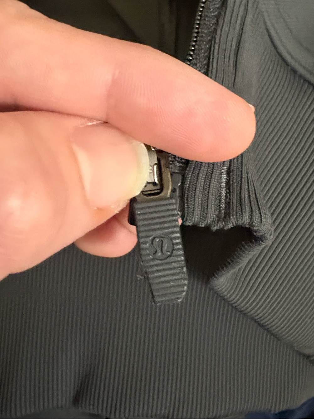 Lululemon Wunder Train Twill Track Jacket in Graphite Gray size 6 - Picture 9 of 11
